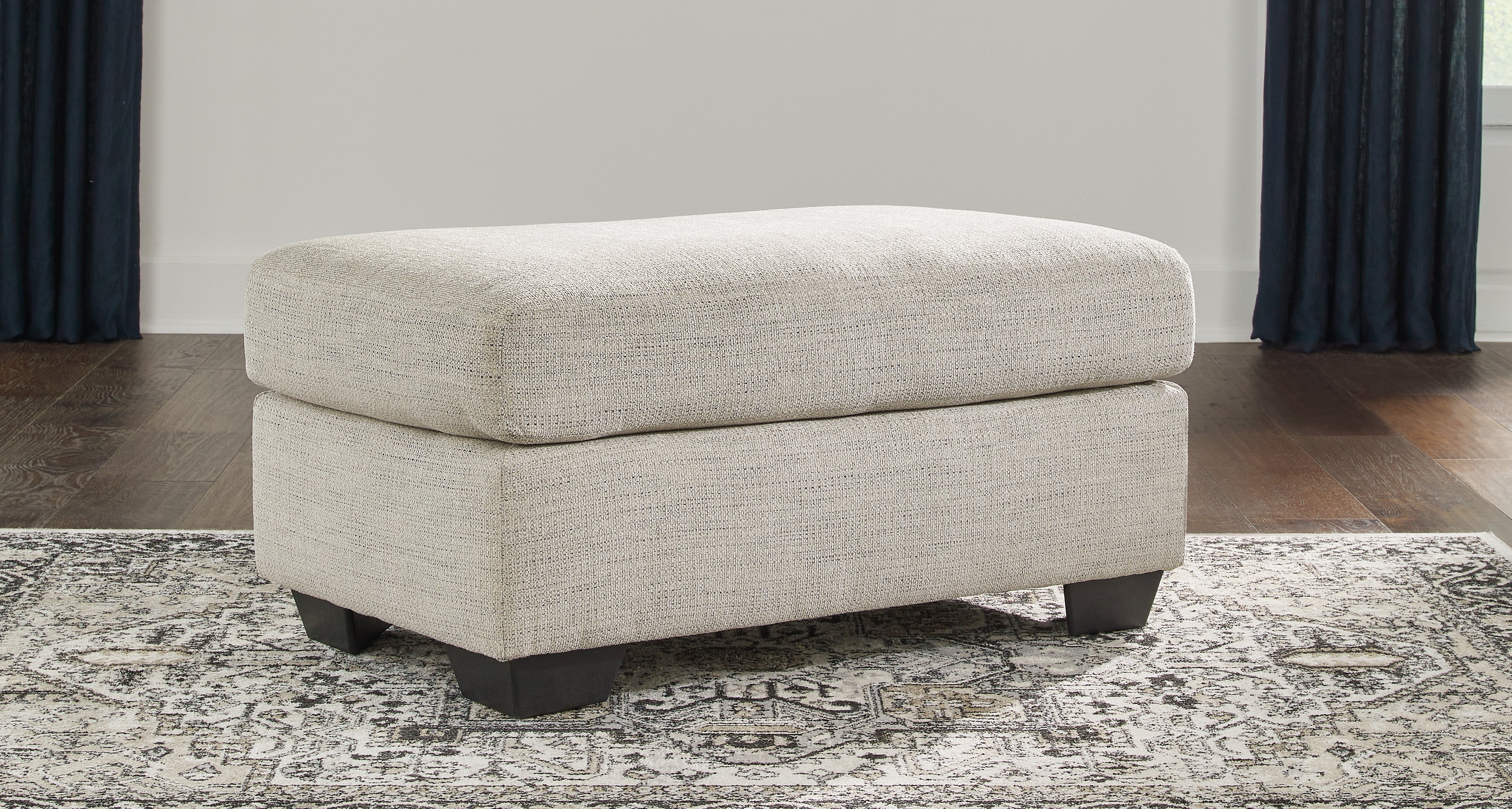 J&M Furniture - Ashley Furniture - Vayda Ottoman - Ottoman - 3310414