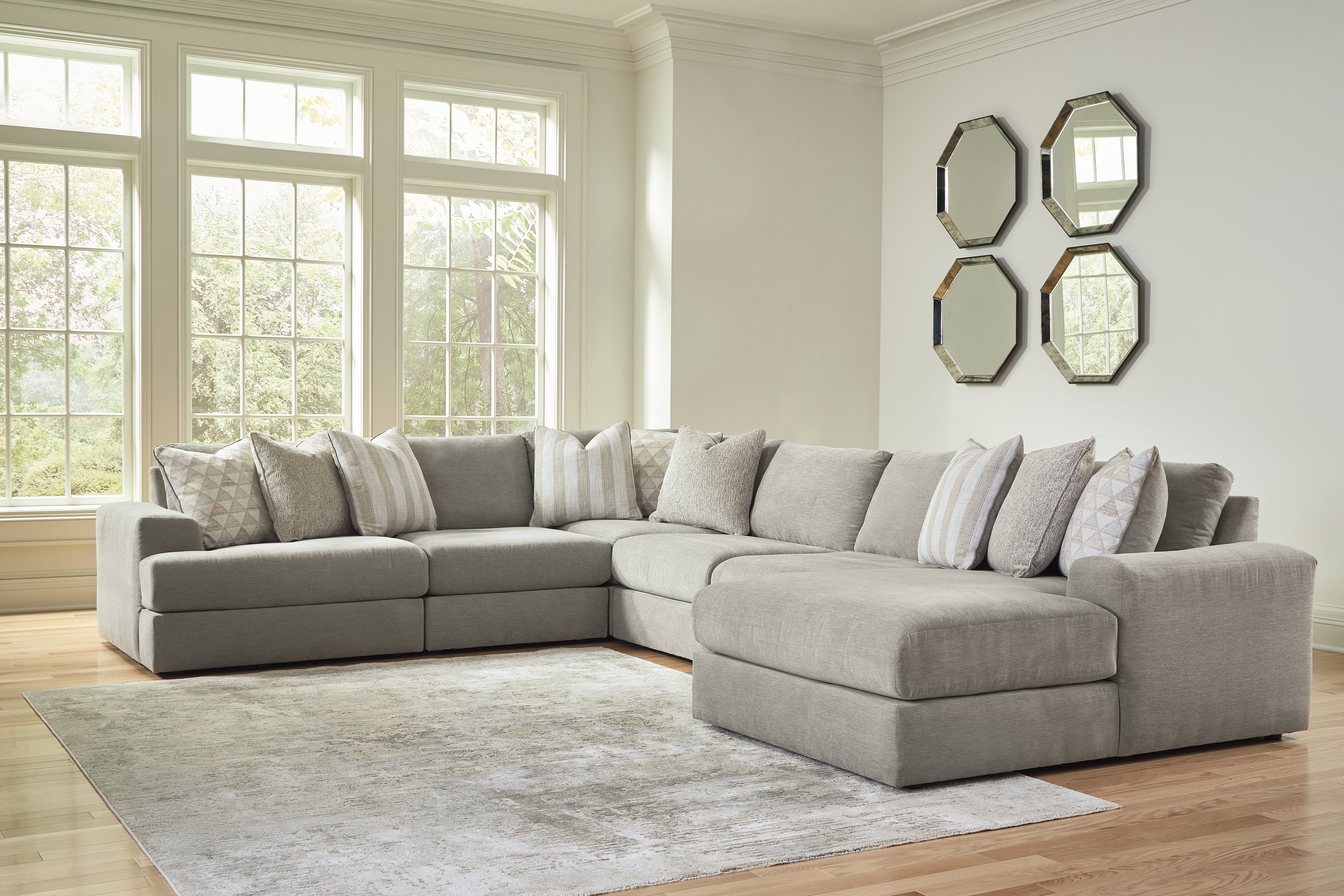 J&M Furniture - Ashley Furniture - Avaliyah 6-Piece Sectional with Chaise - RAF 6-Piece Sectional with Chaise - 58103S12