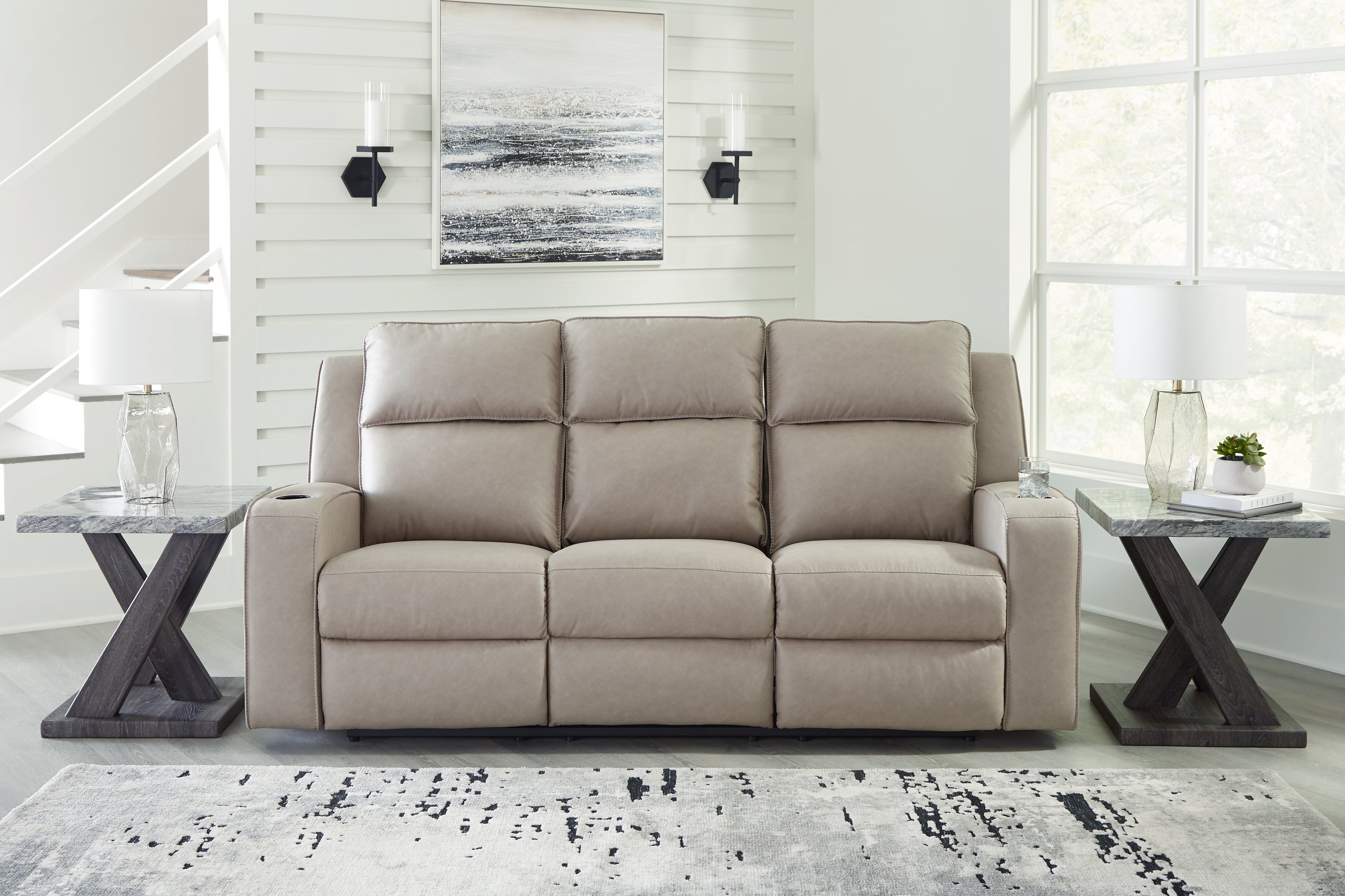 J&M Furniture - Ashley Furniture - Lavenhorne Reclining Sofa with Drop Down Table - REC Sofa w/Drop Down Table - 6330789