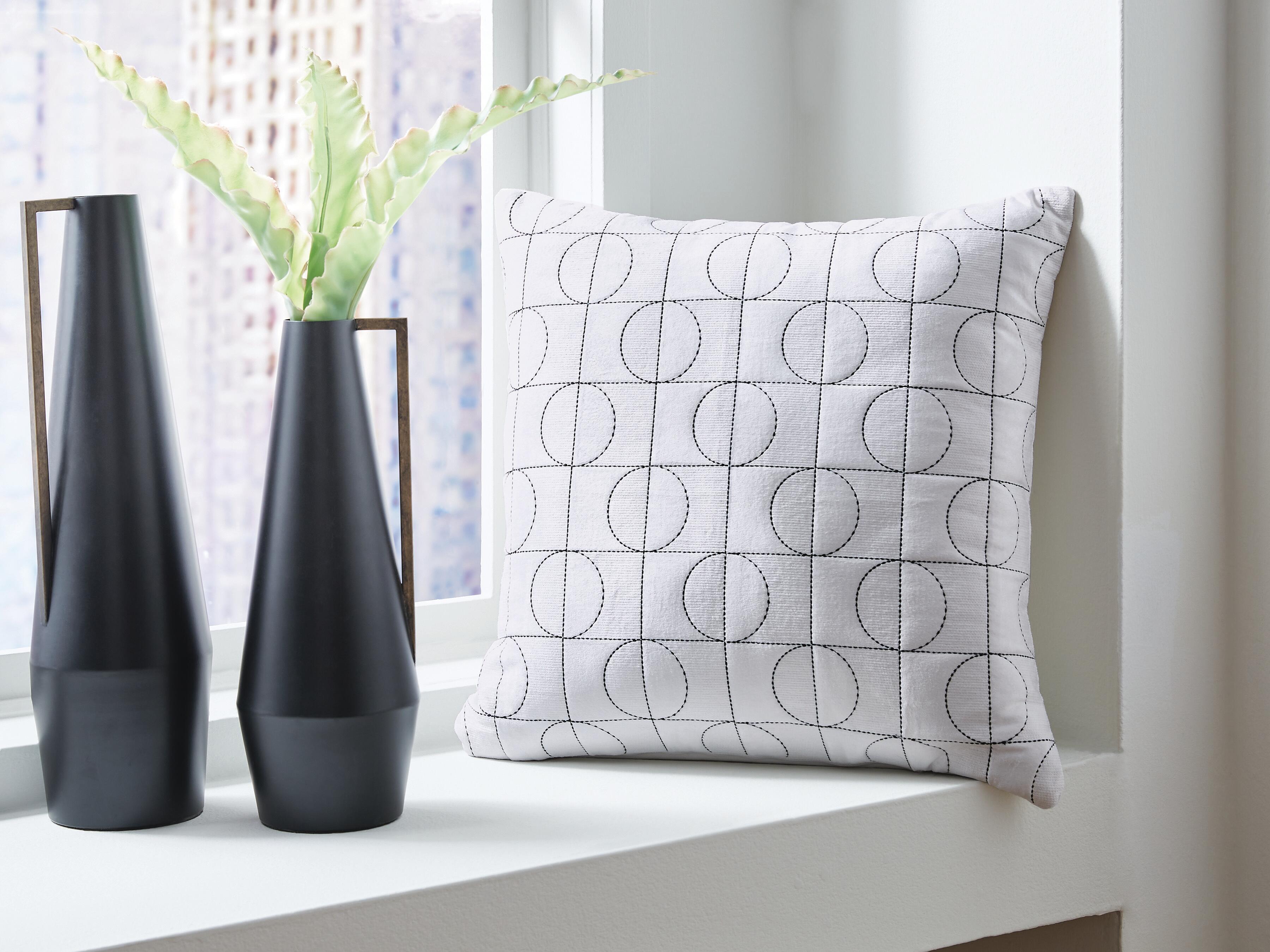 J&M Furniture - Ashley Furniture - Kydner Pillow (Set of 4) - Pillow (4/CS) - A1001107