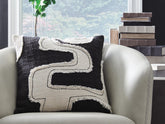 J&M Furniture - Ashley Furniture - Veerbank Pillow (Set of 4) - Pillow (4/CS) - A1001114