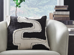 J&M Furniture - Ashley Furniture - Veerbank Pillow (Set of 4) - Pillow (4/CS) - A1001114