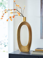 J&M Furniture - Ashley Furniture - Lawtonville Vase - Vase - A2000752