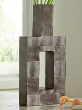 J&M Furniture - Ashley Furniture - Wrengrove Vase - Vase - A2000754
