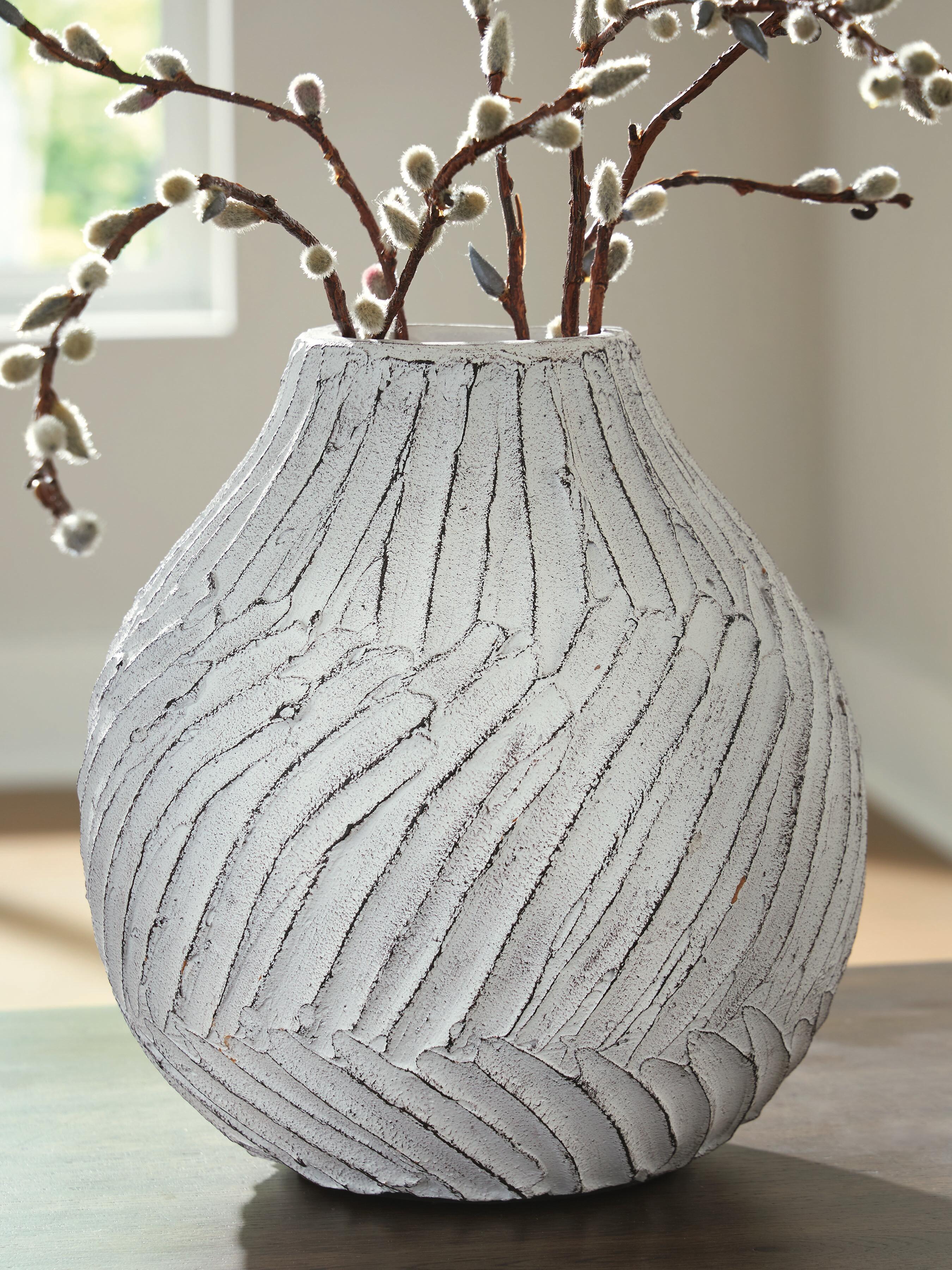 J&M Furniture - Ashley Furniture - Shelvie Vase - Vase - A2000848