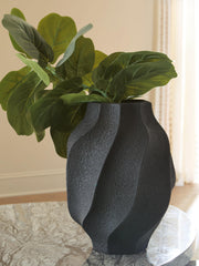 J&M Furniture - Ashley Furniture - Judworth Vase - Vase - A2000874