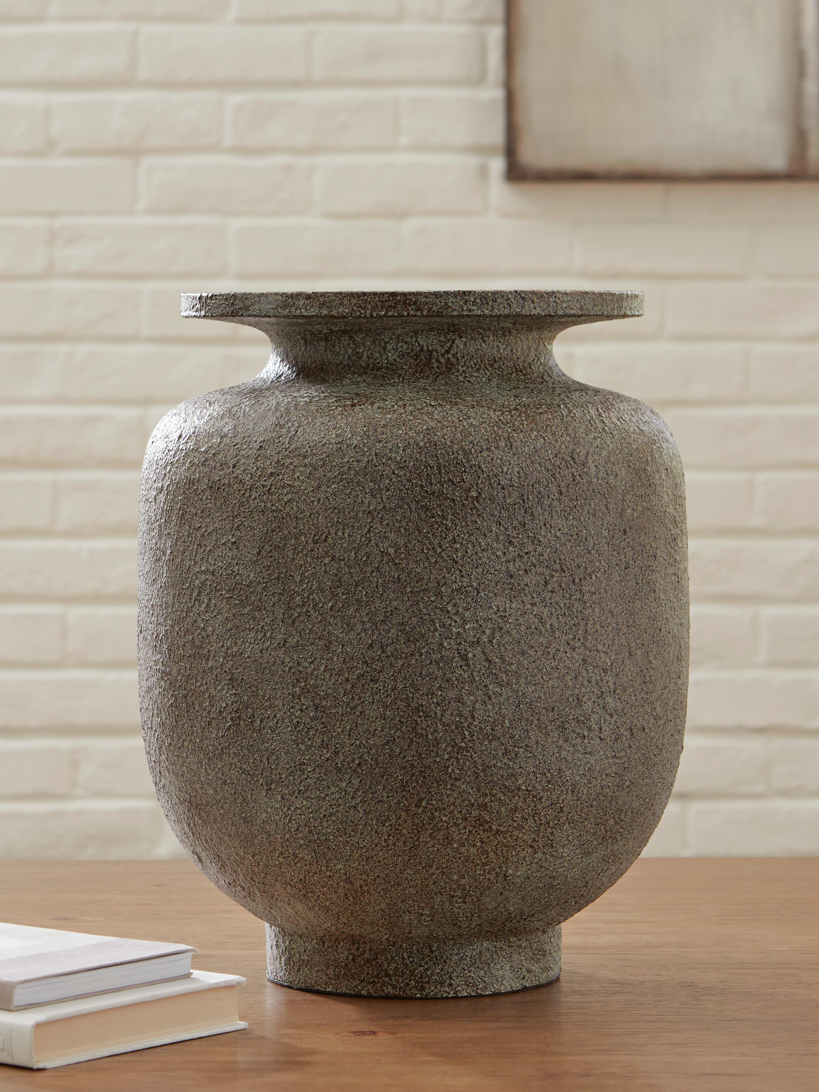 J&M Furniture - Ashley Furniture - Jedwick Vase - Vase - A2000906