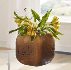 J&M Furniture - Ashley Furniture - Capard Vase - Vase - A2900003