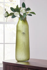 J&M Furniture - Ashley Furniture - Scottyard Vase - Vase - A2900009