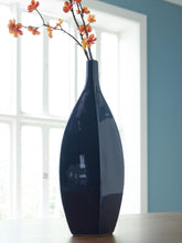 J&M Furniture - Ashley Furniture - Abtinson Indoor/Outdoor Vase - I/O Vase - A2900033