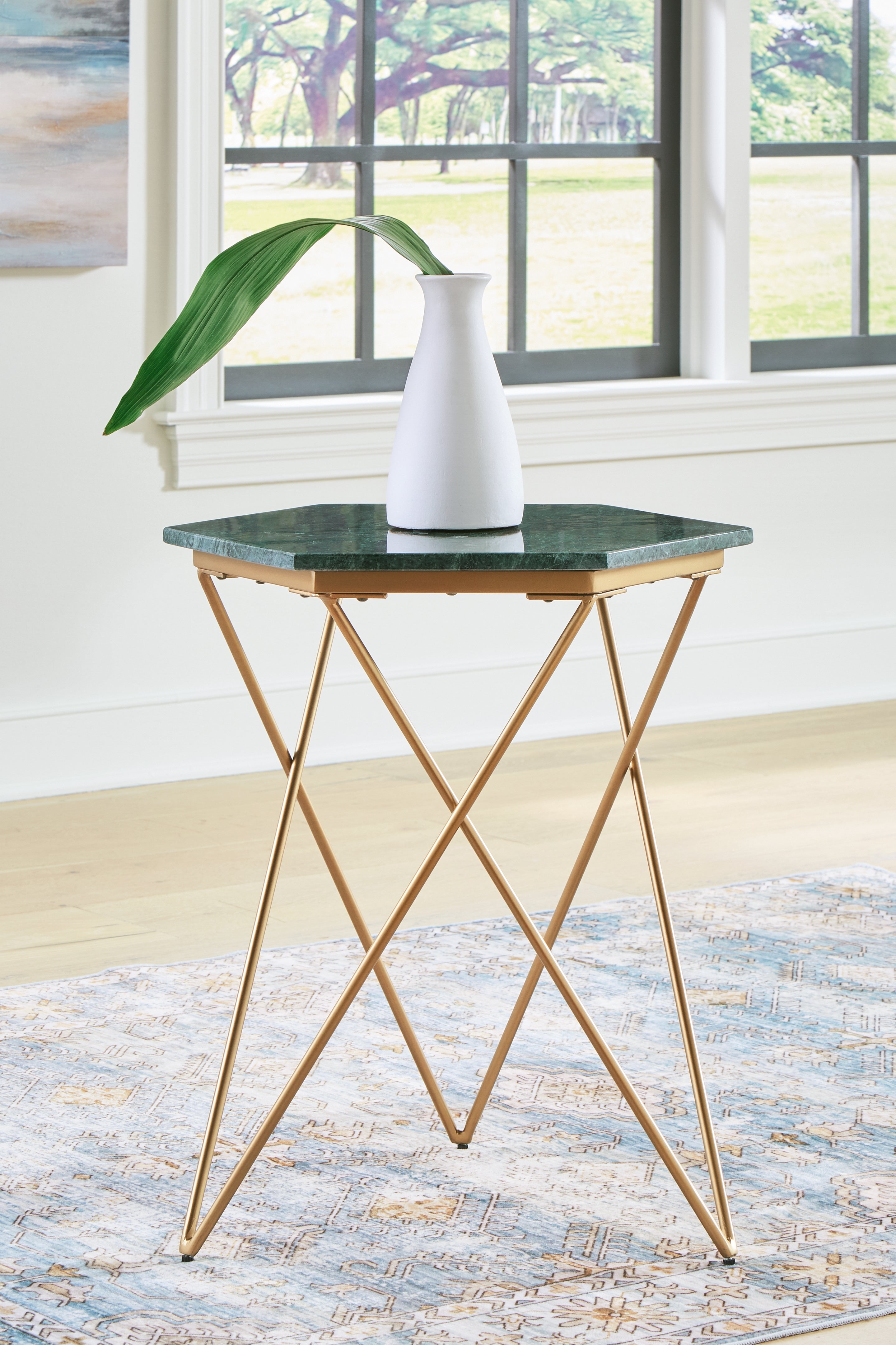 J&M Furniture - Ashley Furniture - Engelton Accent Table - Accent Table - A4000526