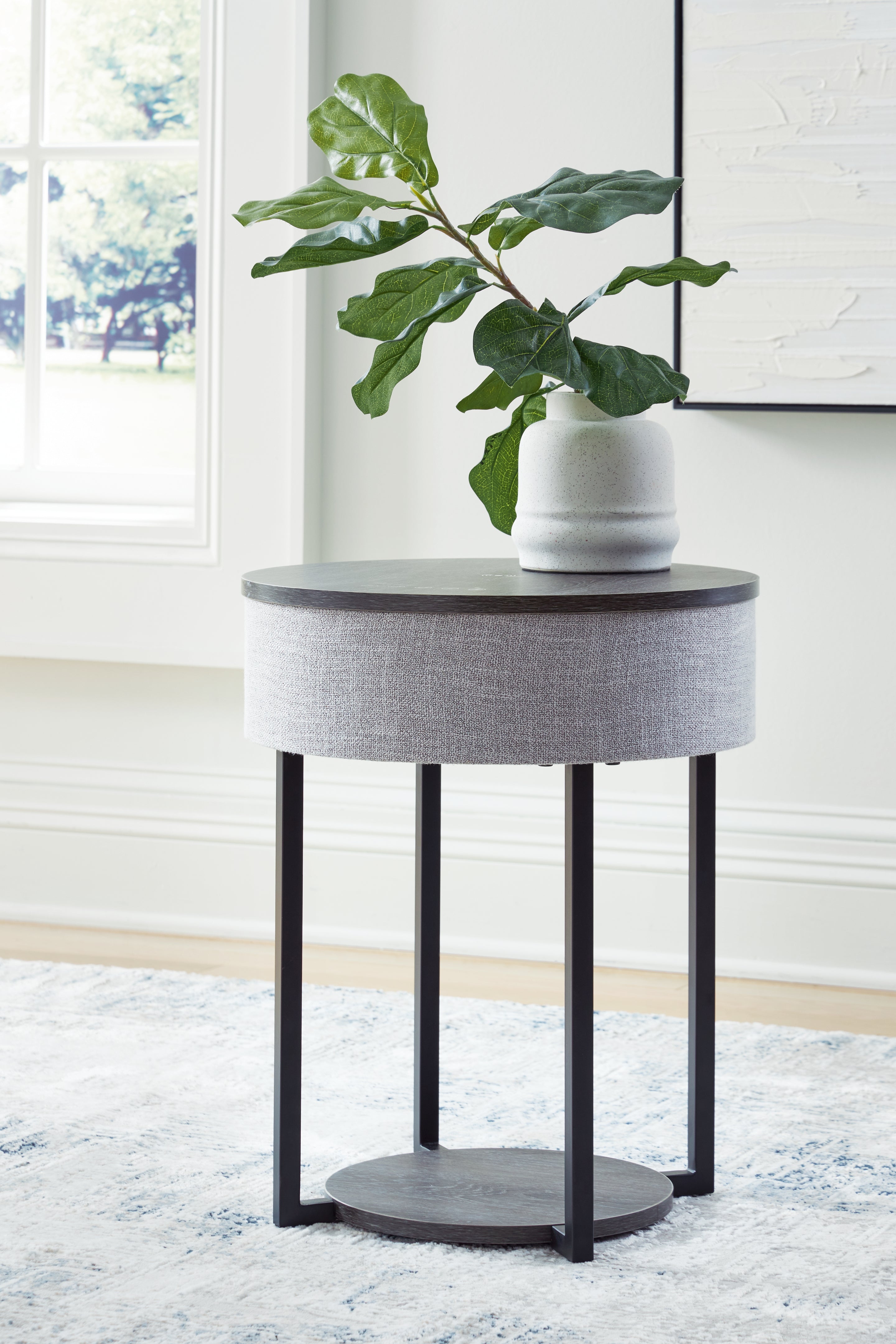 J&M Furniture - Ashley Furniture - Sethlen Accent Table with Speaker - Accent Table with Speaker - A4000641
