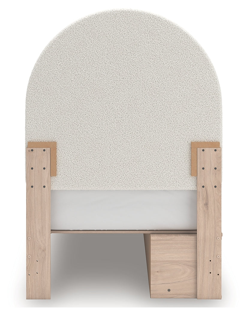 Arloster Bedroom