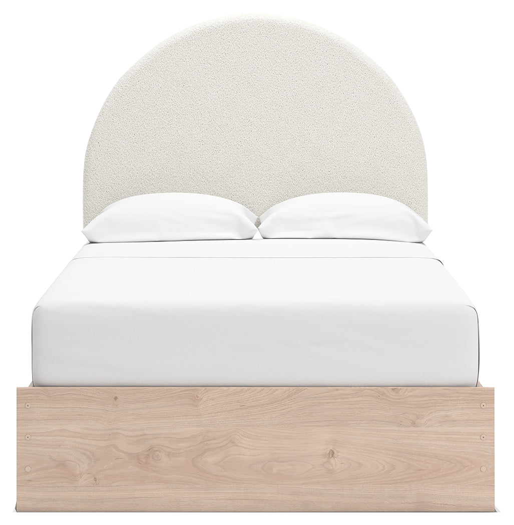 Arloster Bedroom