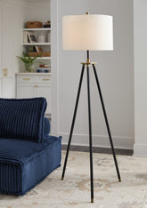 J&M Furniture - Ashley Furniture - Cashner Floor Lamp - Metal Floor Lamp (1/CN) - L206101