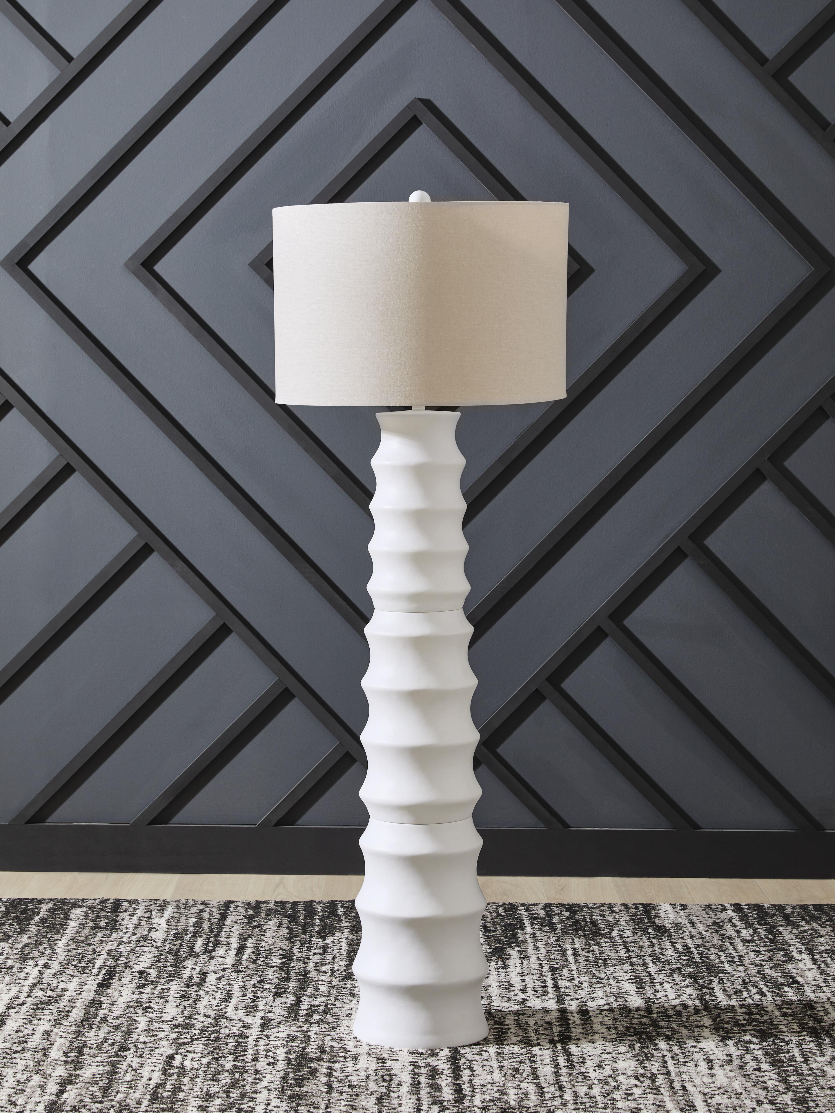J&M Furniture - Ashley Furniture - Veraleigh Floor Lamp - Poly Floor Lamp (1/CN) - L235851