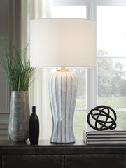 J&M Furniture - Ashley Furniture - Lanwell Table Lamp - Poly Table Lamp (1/CN) - L235894