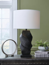 J&M Furniture - Ashley Furniture - Amillion Table Lamp - Poly Table Lamp (1/CN) - L235904