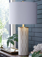 J&M Furniture - Ashley Furniture - Faridworth Table Lamp - Poly Table Lamp (1/CN) - L235954