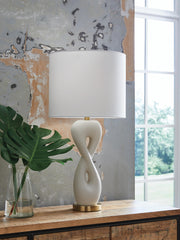 J&M Furniture - Ashley Furniture - Judrich Table Lamp - Poly Table Lamp (1/CN) - L236024
