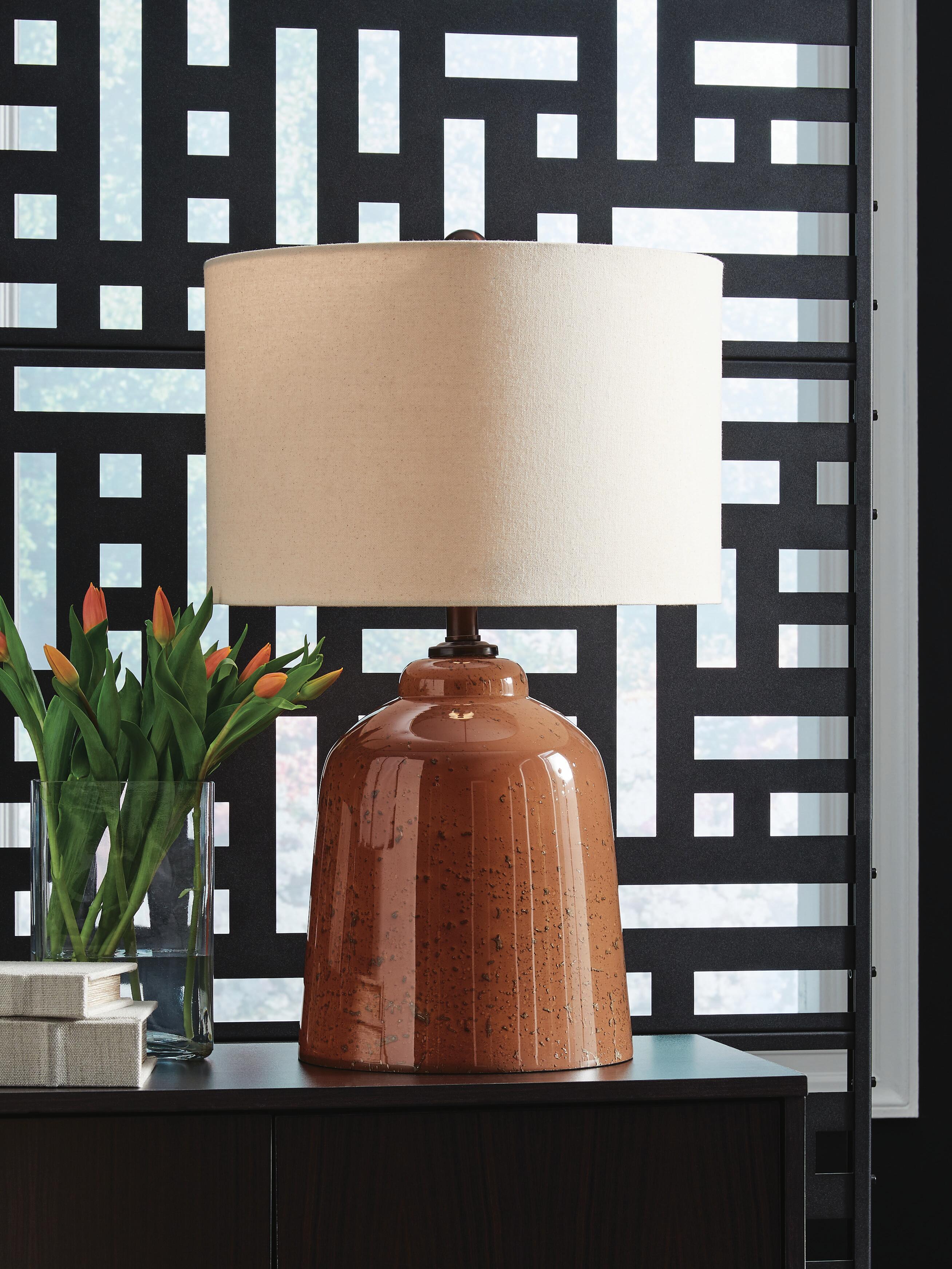 J&M Furniture - Ashley Furniture - Aaleahya Table Lamp - Glass Table Lamp (1/CN) - L430904