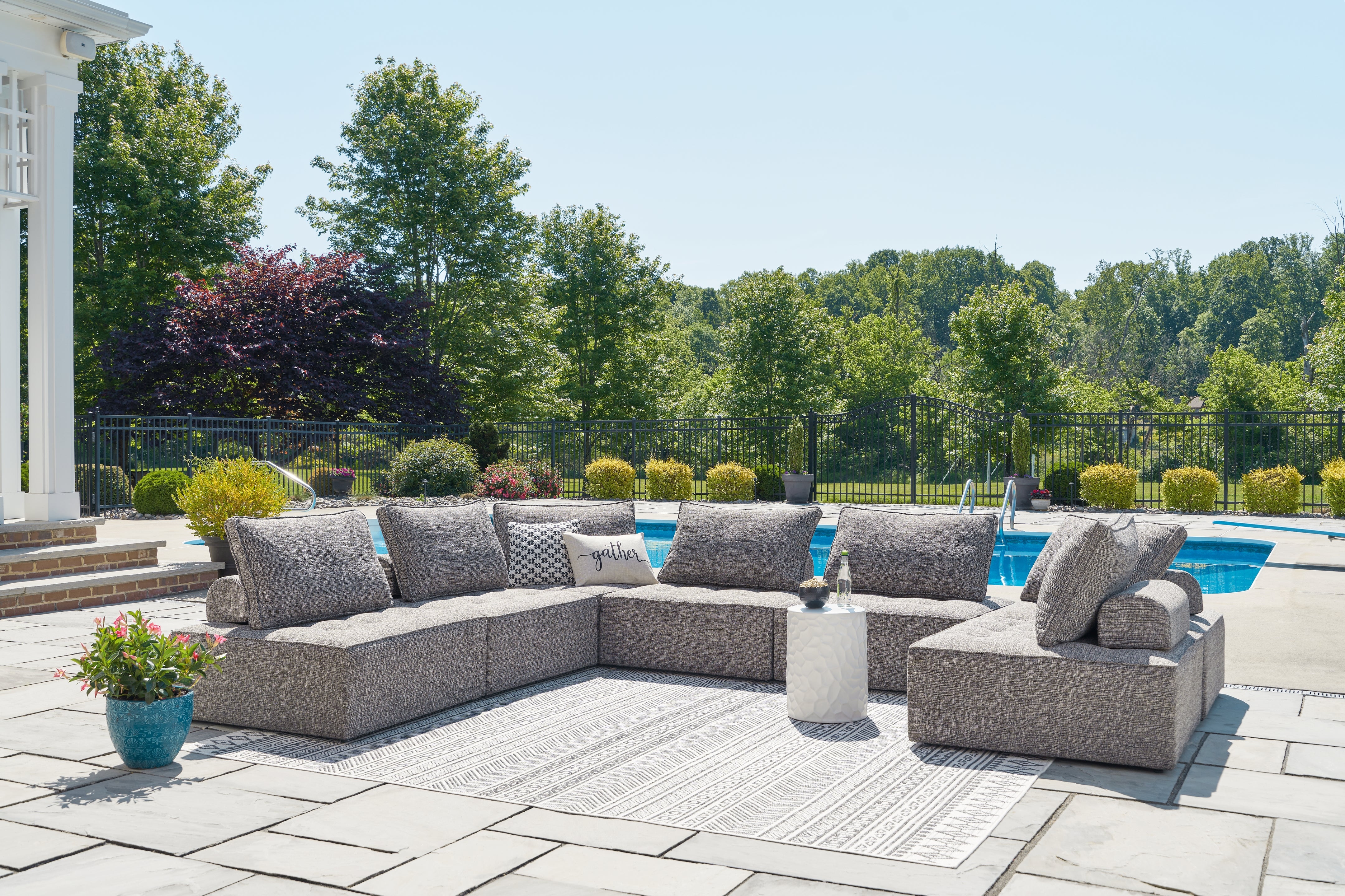 J&M Furniture - Ashley Furniture - Bree Zee 7-Piece Outdoor Sectional - 7-Piece Outdoor Sectional - P160P2