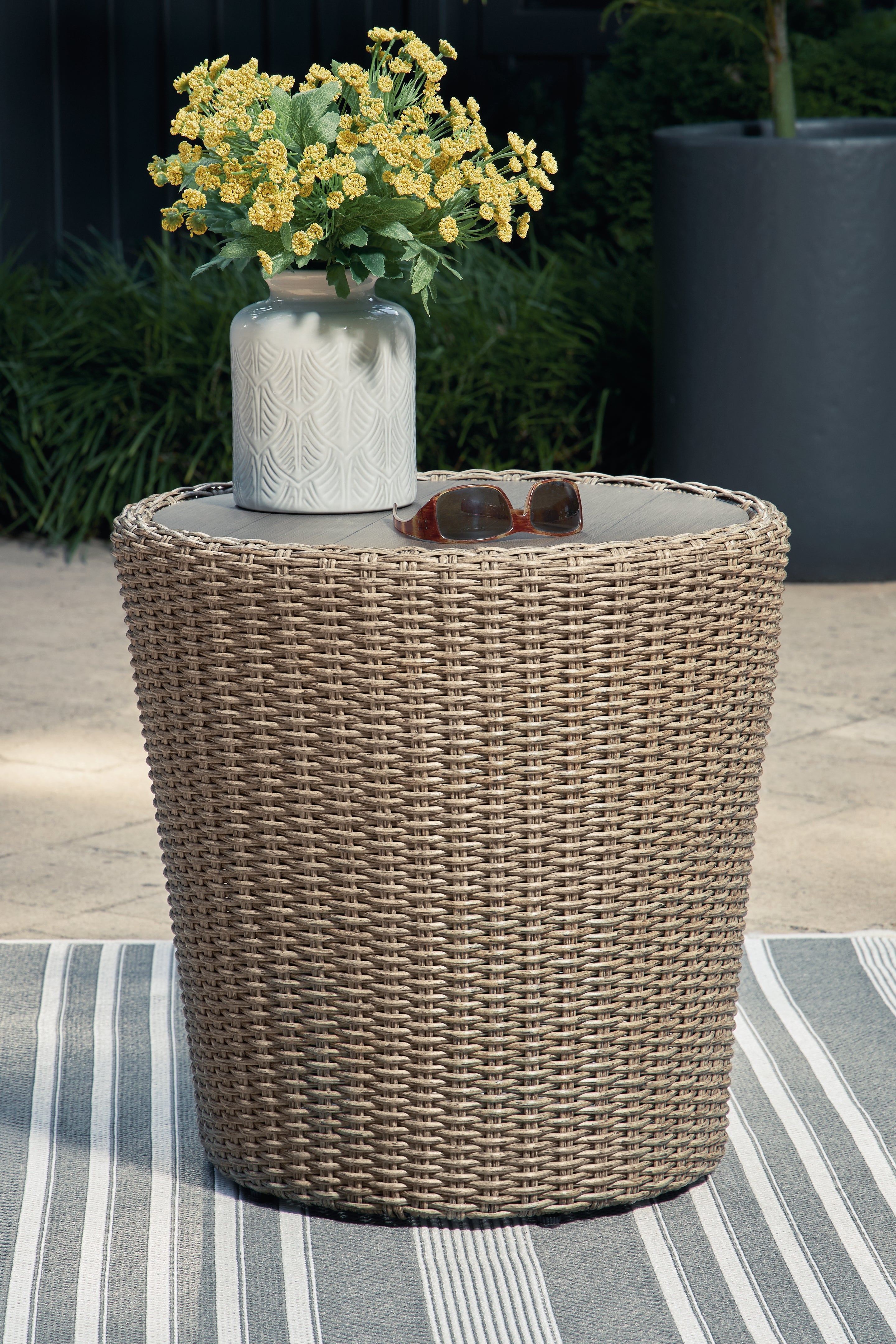 J&M Furniture - Ashley Furniture - Danson Outdoor End Table - Round End Table - P505-706