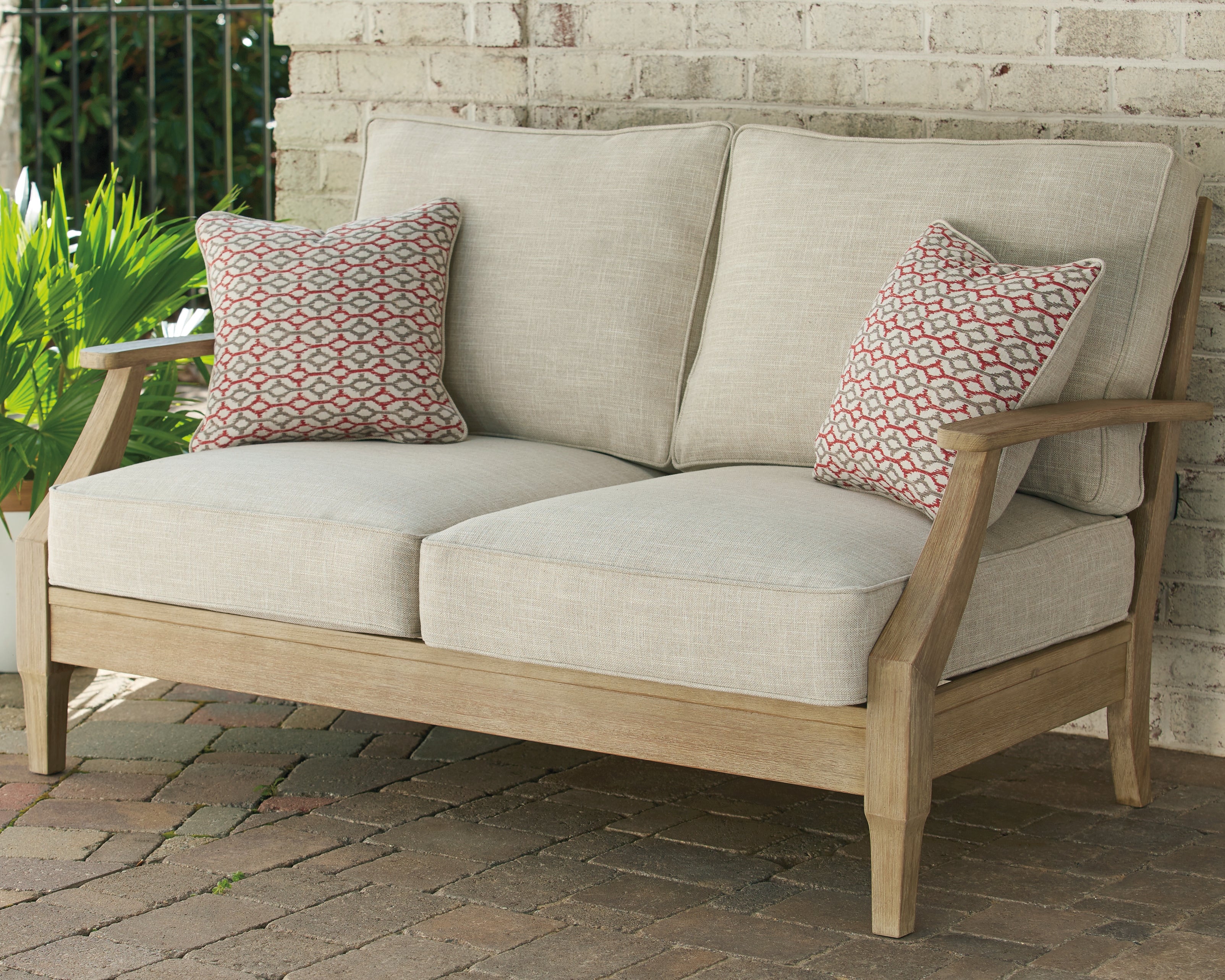 J&M Furniture - Ashley Furniture - Clare View Loveseat with Cushion - Loveseat w/Cushion - P801-835