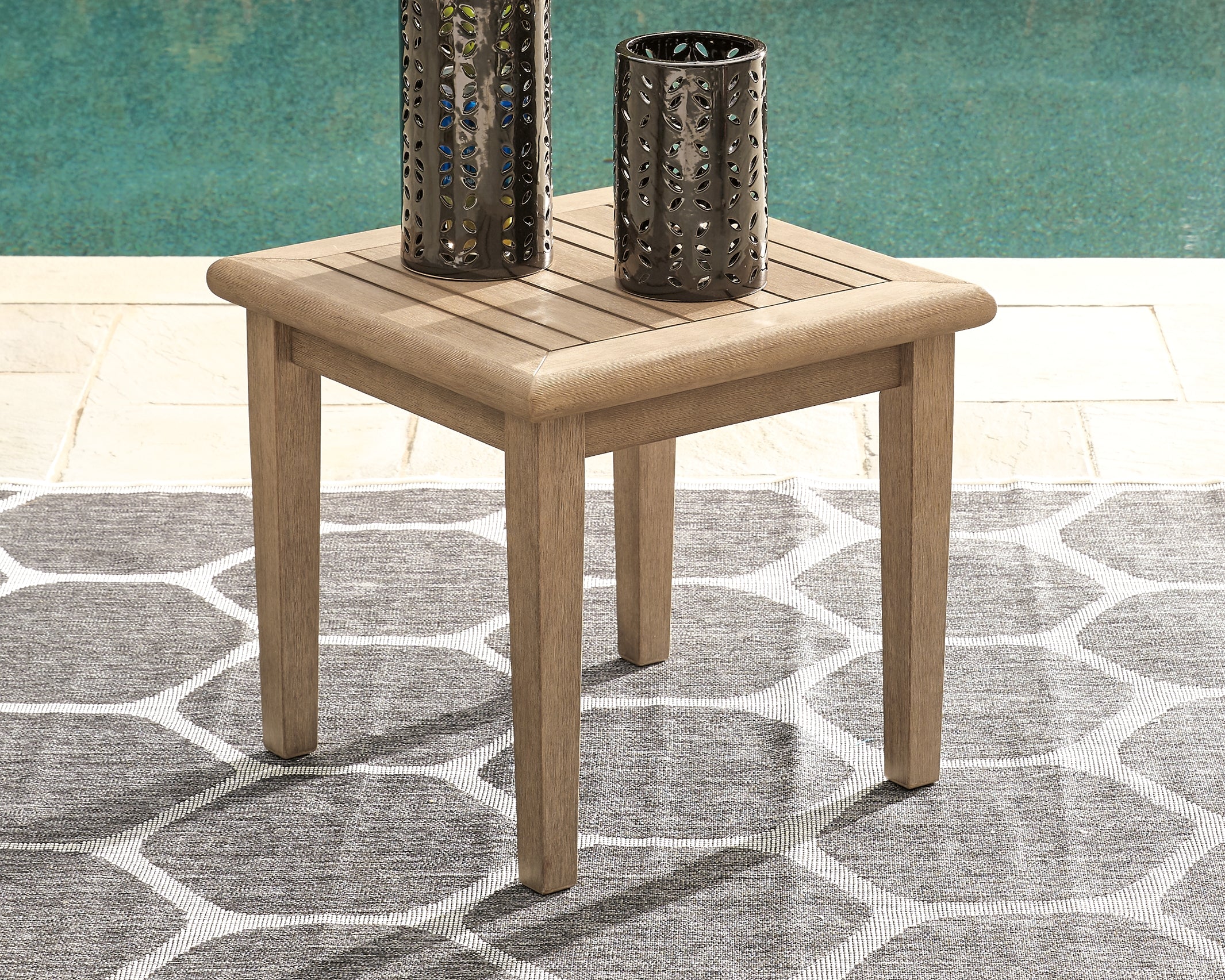 J&M Furniture - Ashley Furniture - Gerianne End Table - Square End Table - P805-702