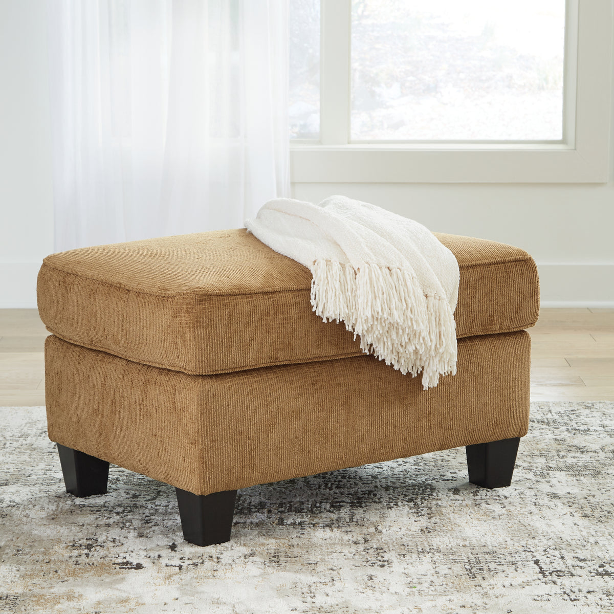 J&M Furniture - Ashley Furniture - Erinslane Ottoman - Ottoman - 2520714