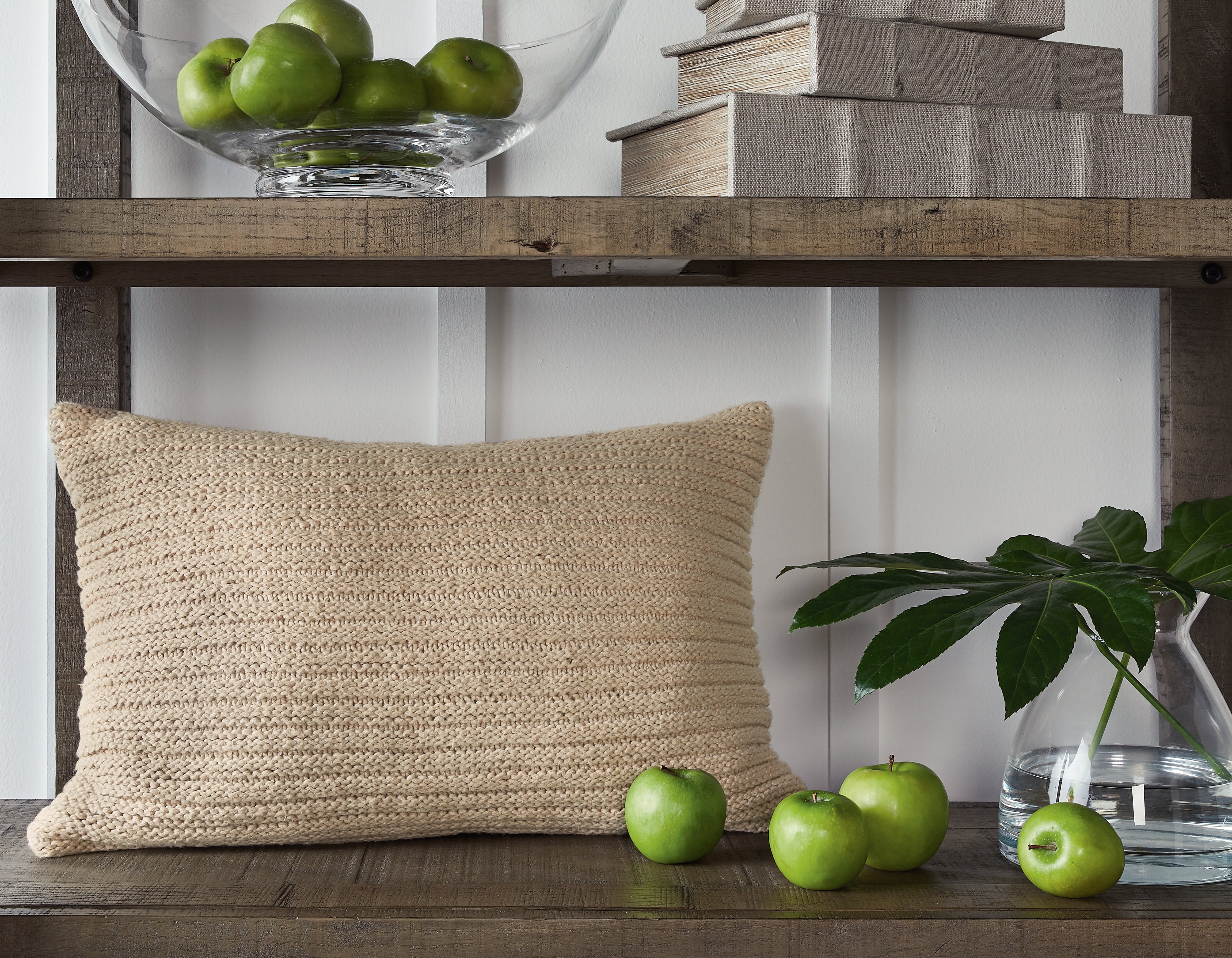 J&M Furniture - Ashley Furniture - Abreyah Pillow - Pillow / Tan - A1000957P