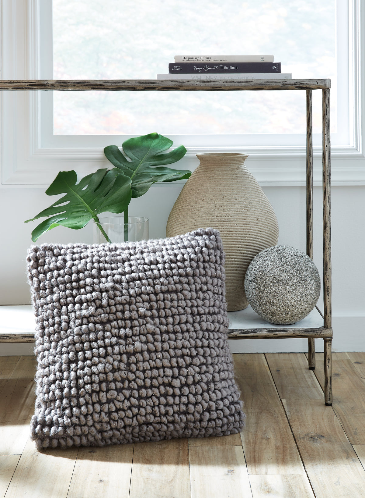 J&M Furniture - Ashley Furniture - Aavie Pillow (Set of 4) - Pillow (4/CS) / Gray - A1000977