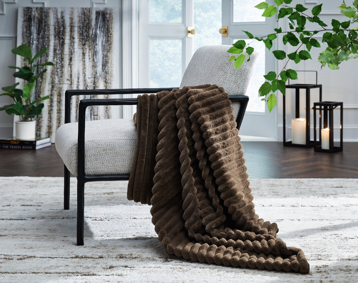J&M Furniture - Ashley Furniture - Alsonwell Throw (Set of 3) - Throw (3/CS) / Brown - A1001082