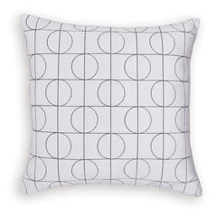 J&M Furniture - Ashley Furniture - Kydner Pillow (Set of 4) - Pillow (4/CS) / White/Black - A1001107