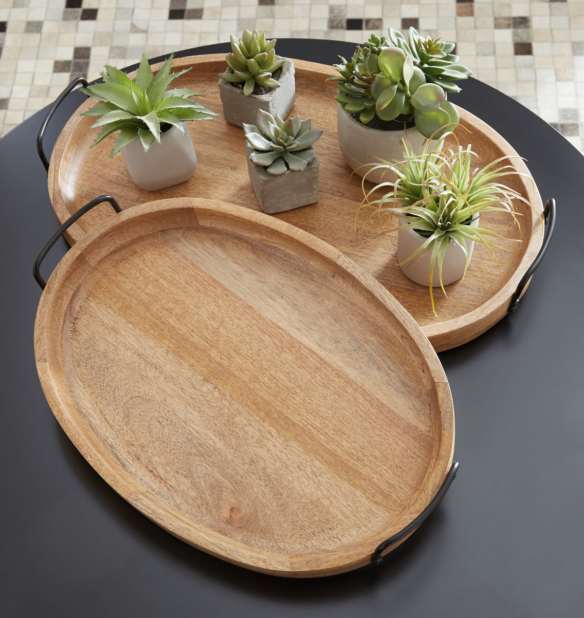 J&M Furniture - Ashley Furniture - Jocelyne Tray (Set of 2) - Tray Set (Set of 2) / Brown/Black - A2000455