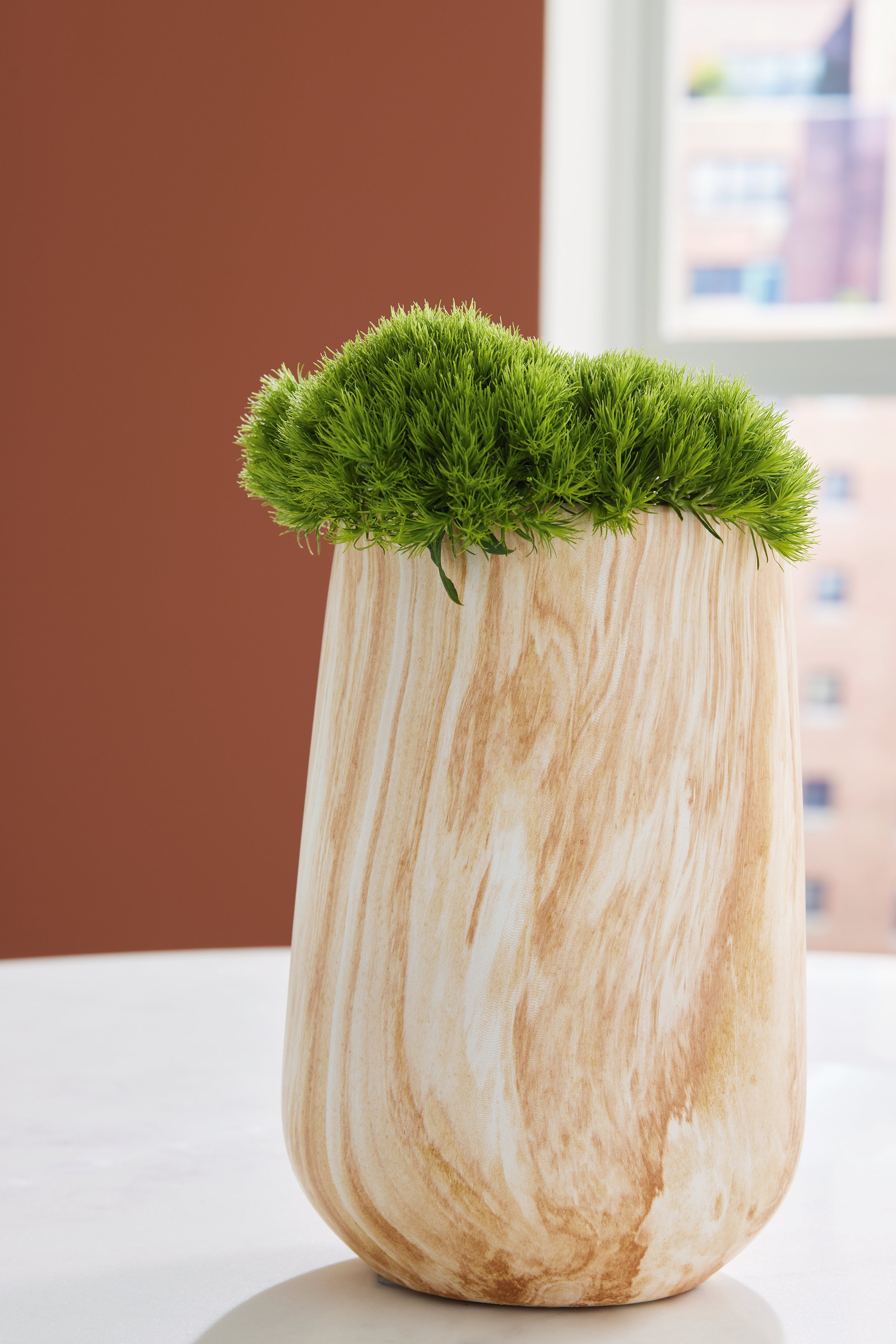 J&M Furniture - Ashley Furniture - Cammen Vase - Vase / Tan/White - A2000646