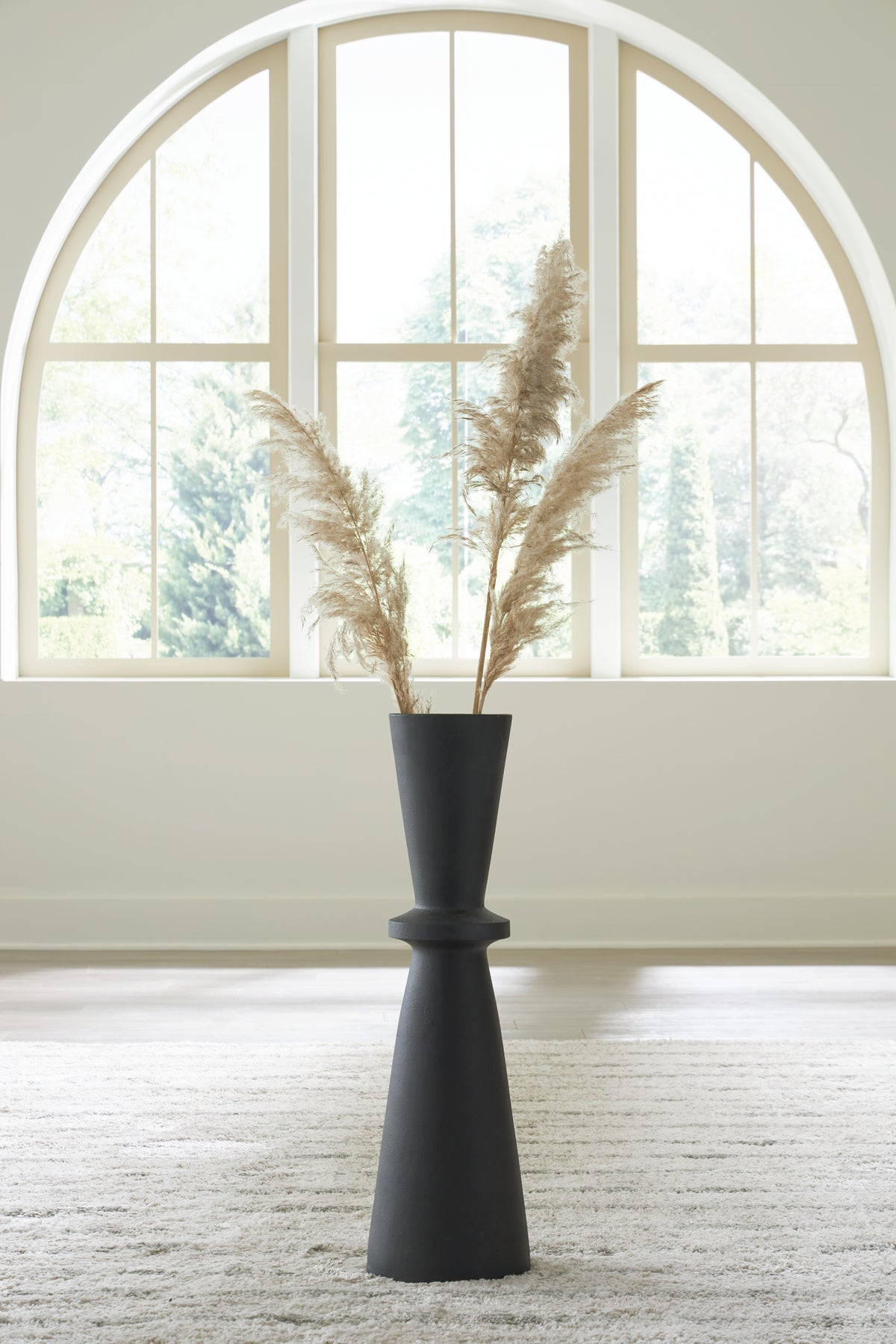 J&M Furniture - Ashley Furniture - Collisten Vase - Vase / Black - A2000663