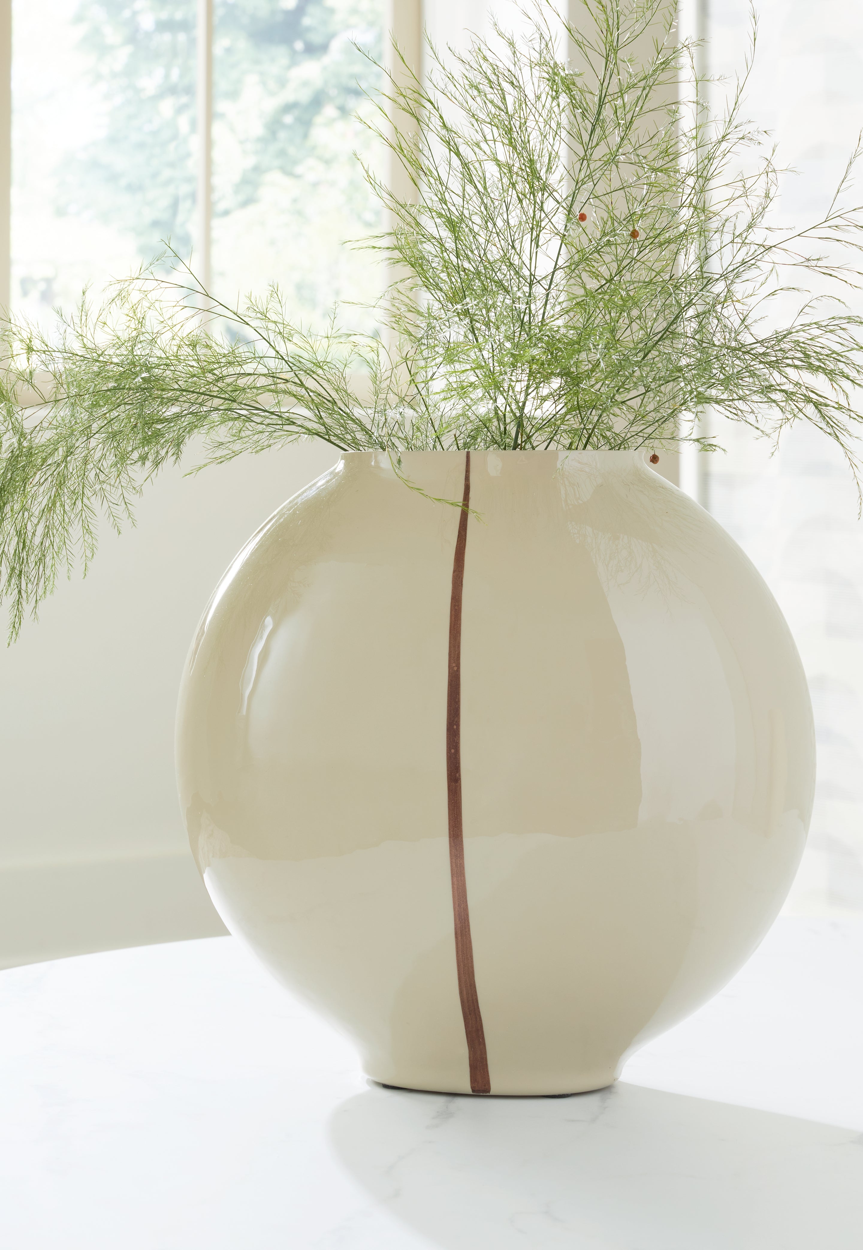 J&M Furniture - Ashley Furniture - Sheabourne Vase - Vase / Cream - A2000702