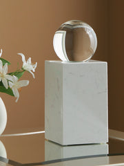 J&M Furniture - Ashley Furniture - Sellner Sculpture - Sculpture / Clear/White - A2000777