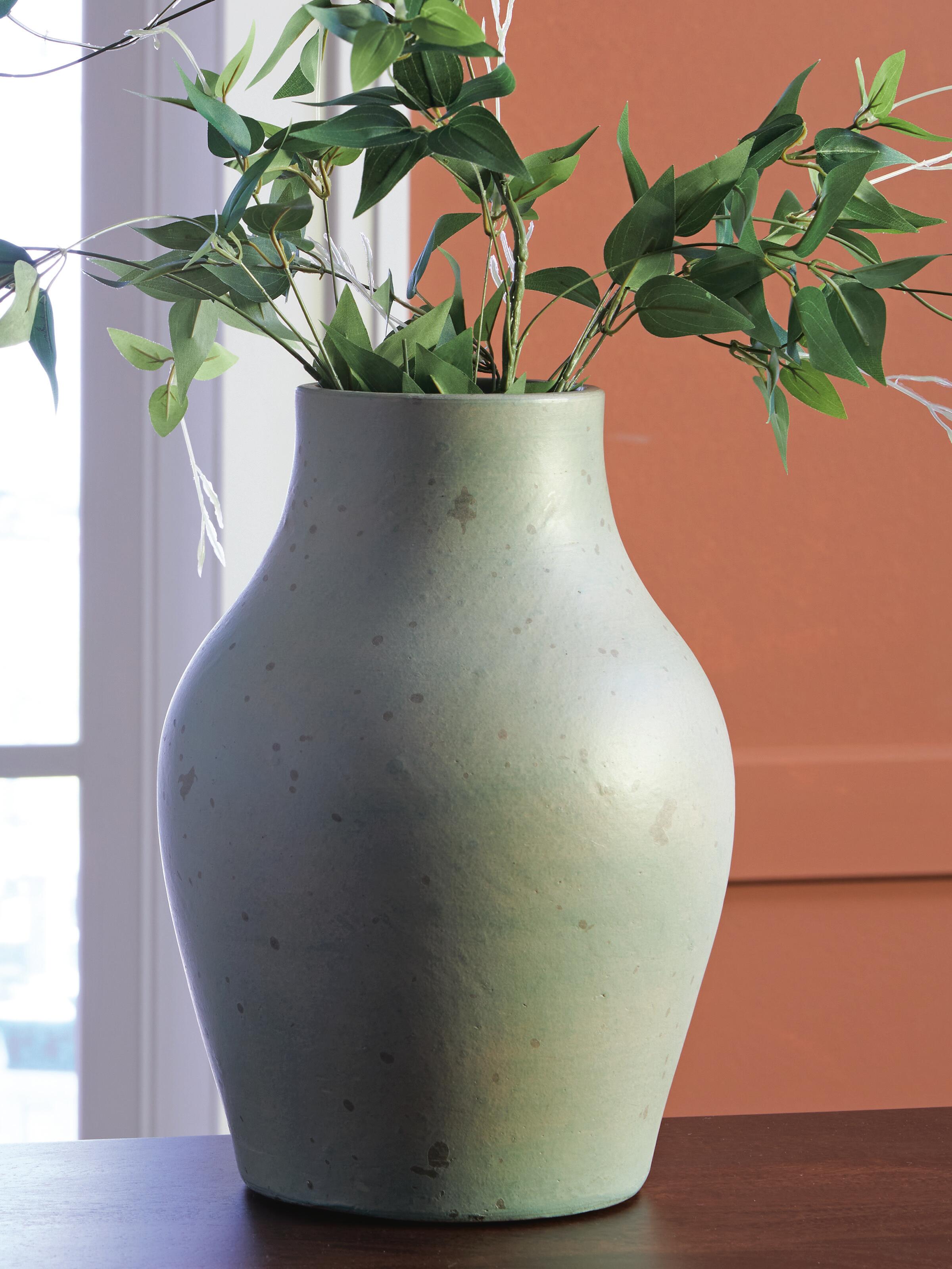 J&M Furniture - Ashley Furniture - Baychester Vase - Vase - A2000806