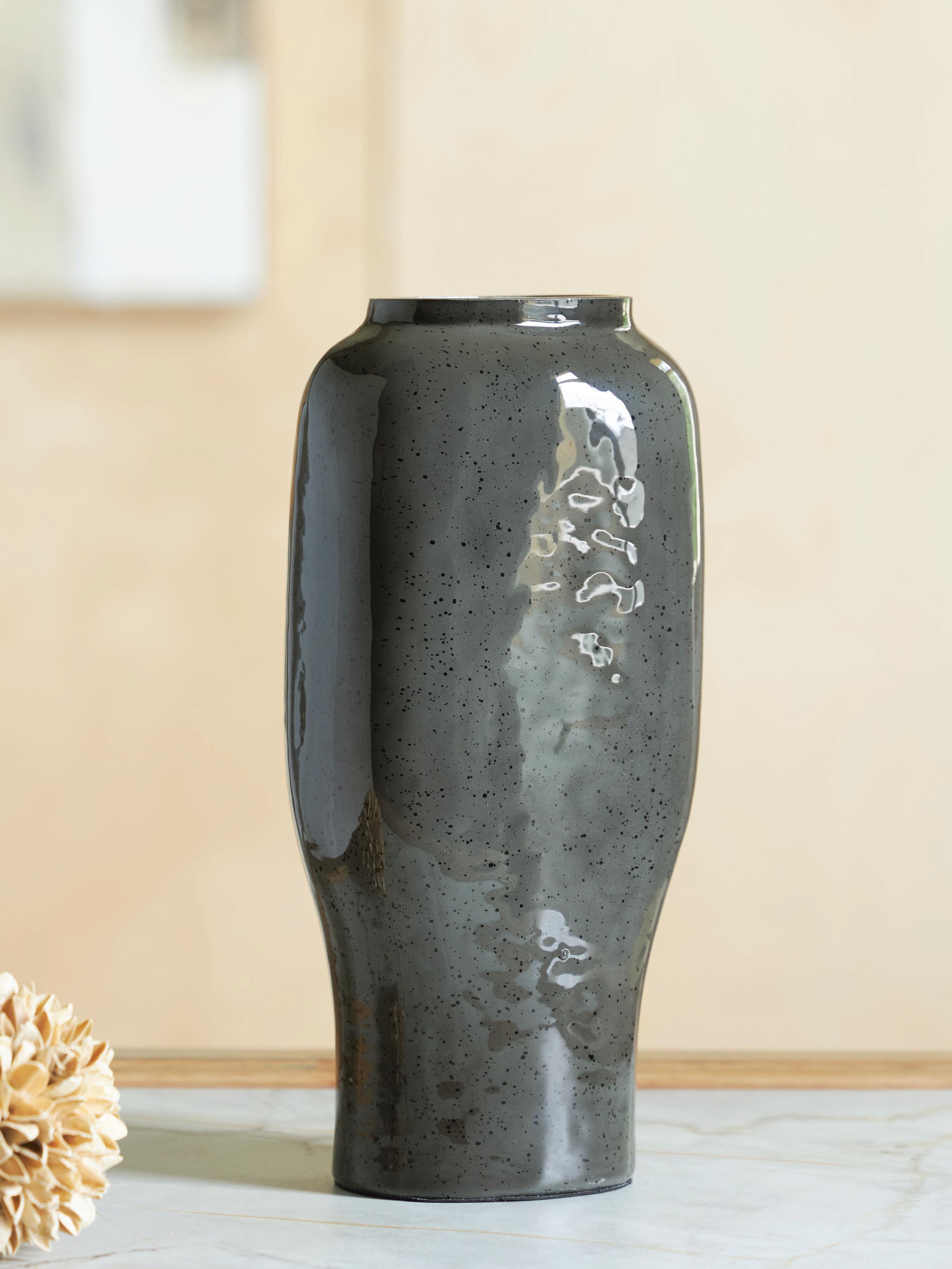 J&M Furniture - Ashley Furniture - Kierlain Vase - Vase - A2000808