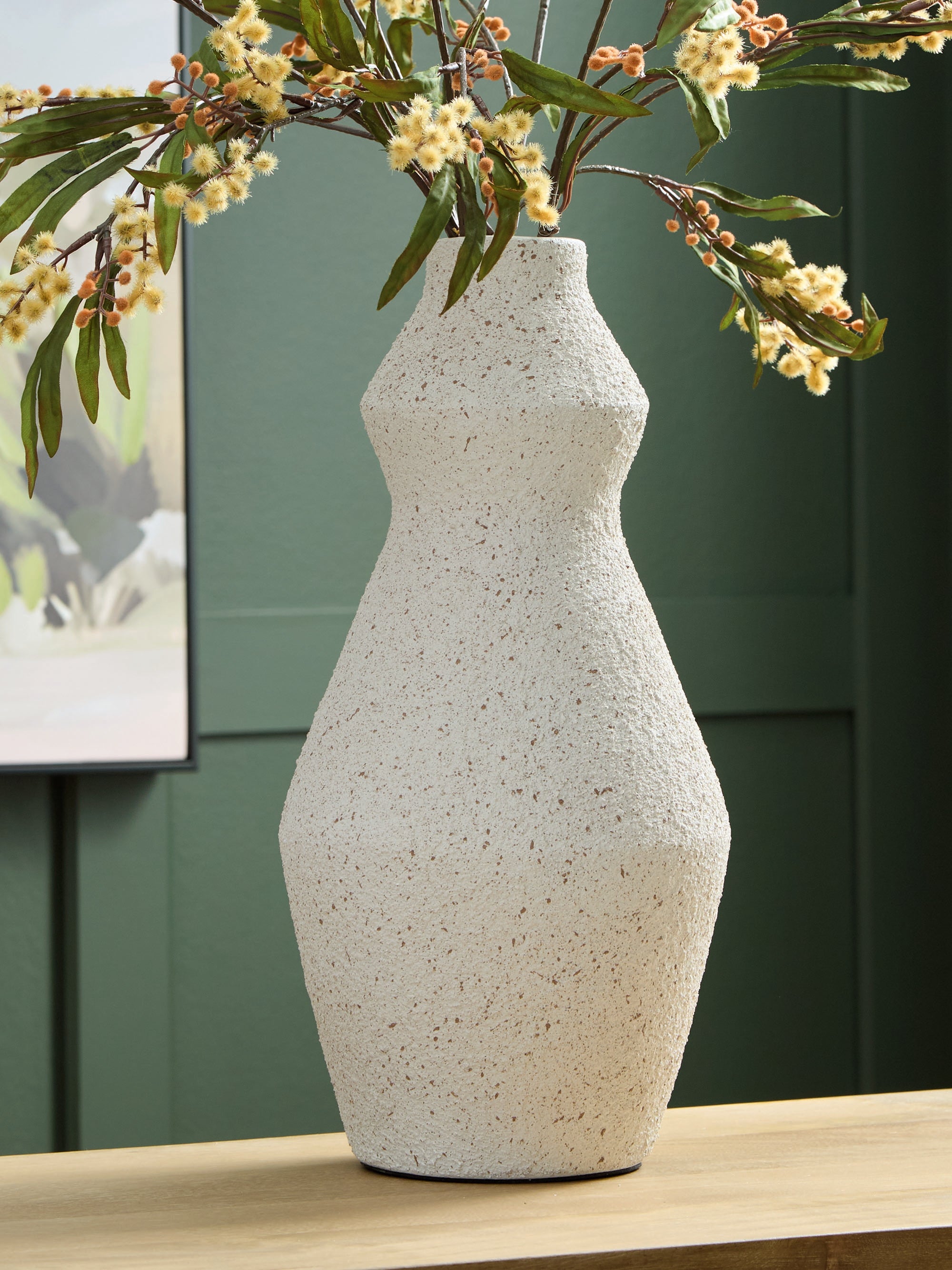 J&M Furniture - Ashley Furniture - Dawthorne Vase - Vase / Cream - A2000851