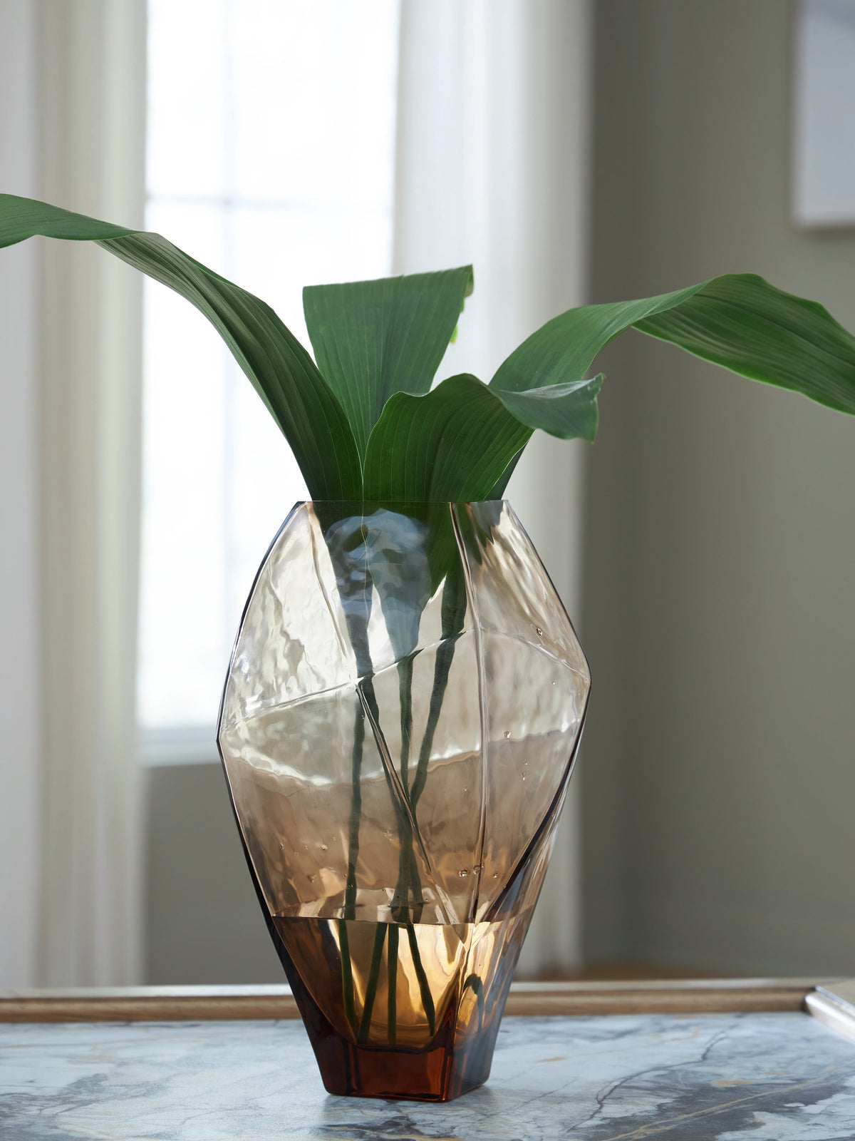 J&M Furniture - Ashley Furniture - Ewart Vase - Vase / Light Brown - A2000867