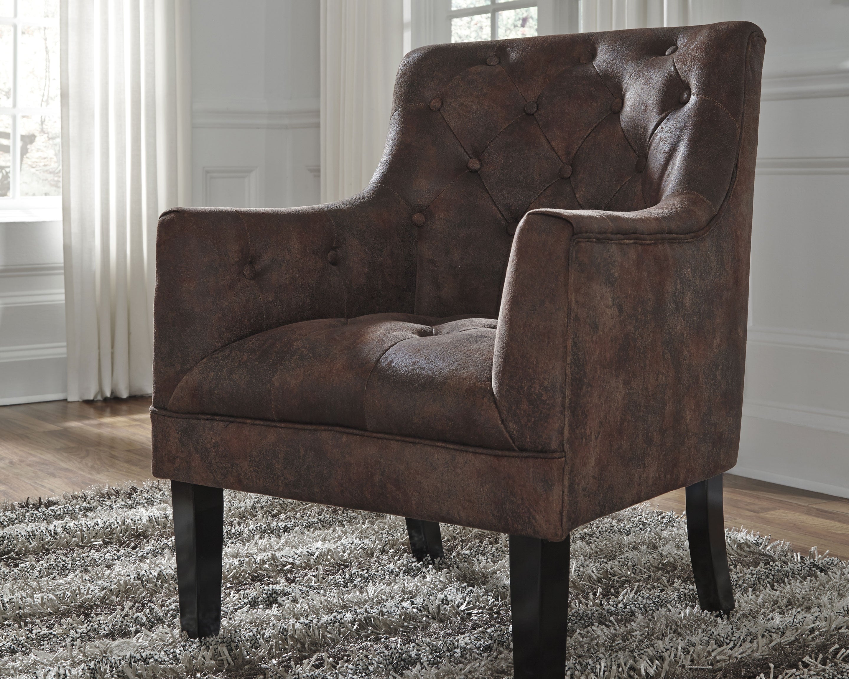 J&M Furniture - Ashley Furniture - Drakelle Accent Chair - Accent Chair / Mahogany - A3000051