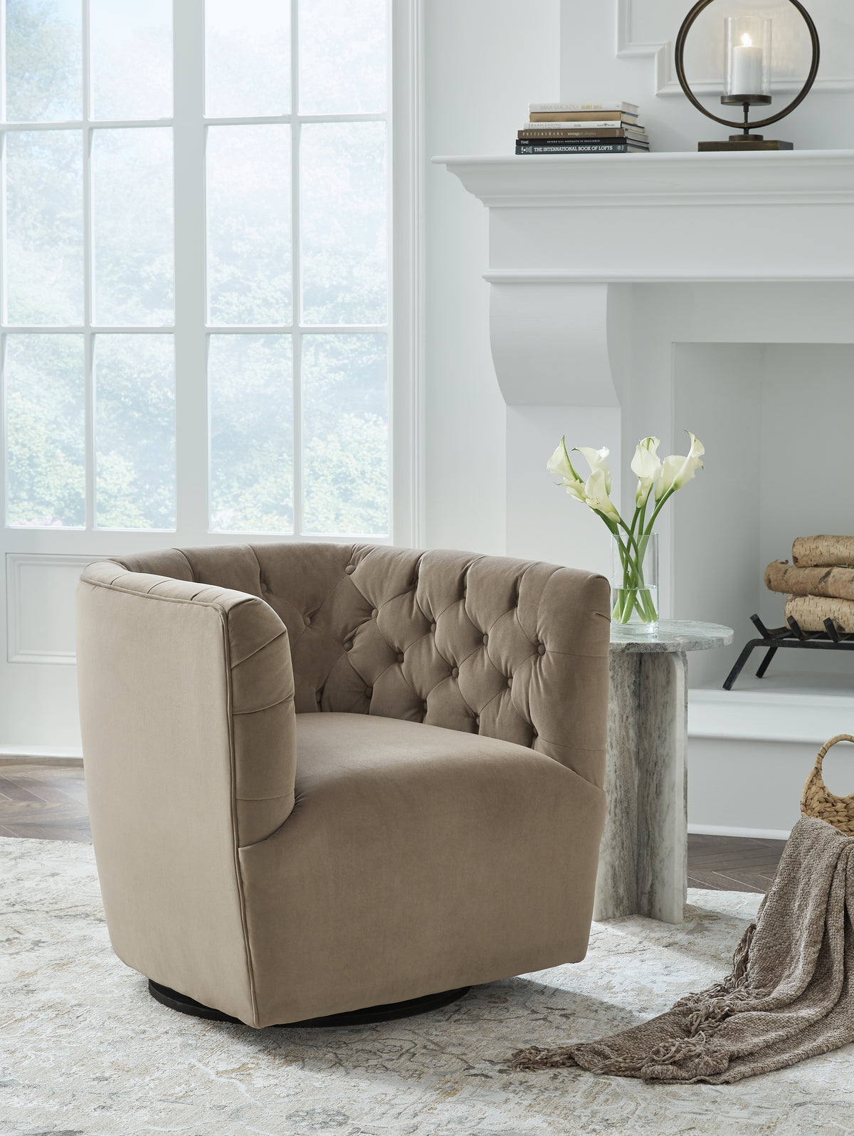 J&M Furniture - Ashley Furniture - Hayesler Swivel Accent Chair - Swivel Accent Chair / Cocoa - A3000661