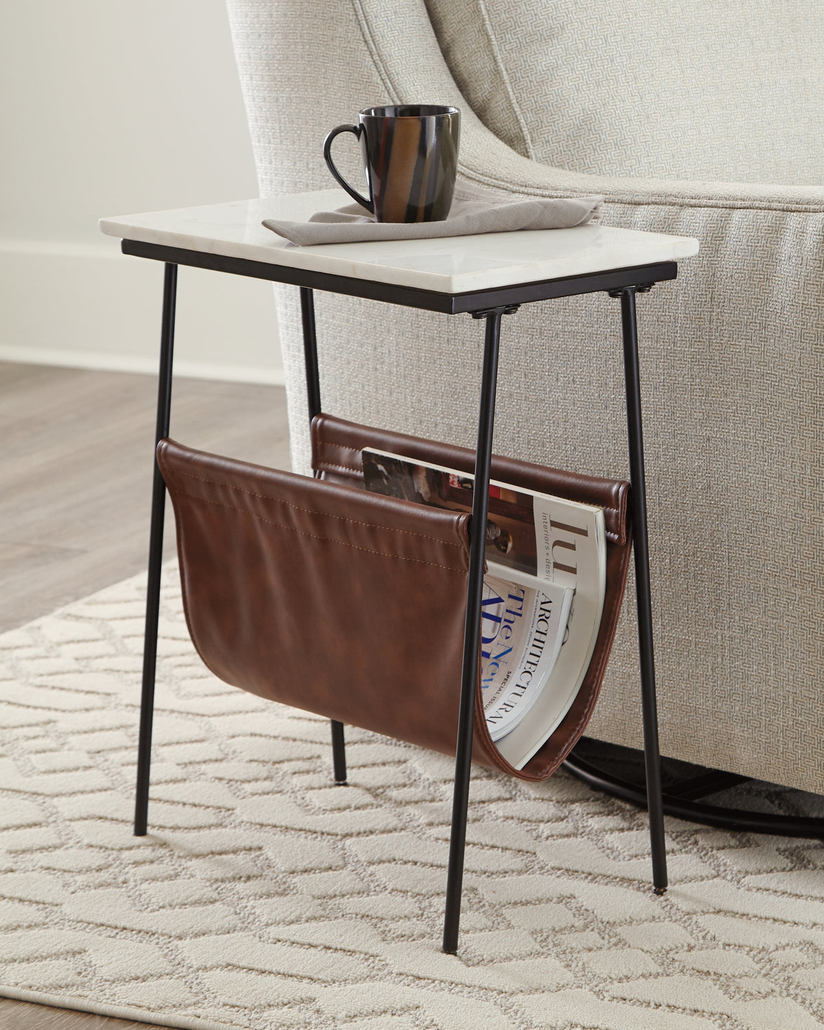 J&M Furniture - Ashley Furniture - Etanbury Accent Table - Accent Table / Brown/Black/White - A4000254