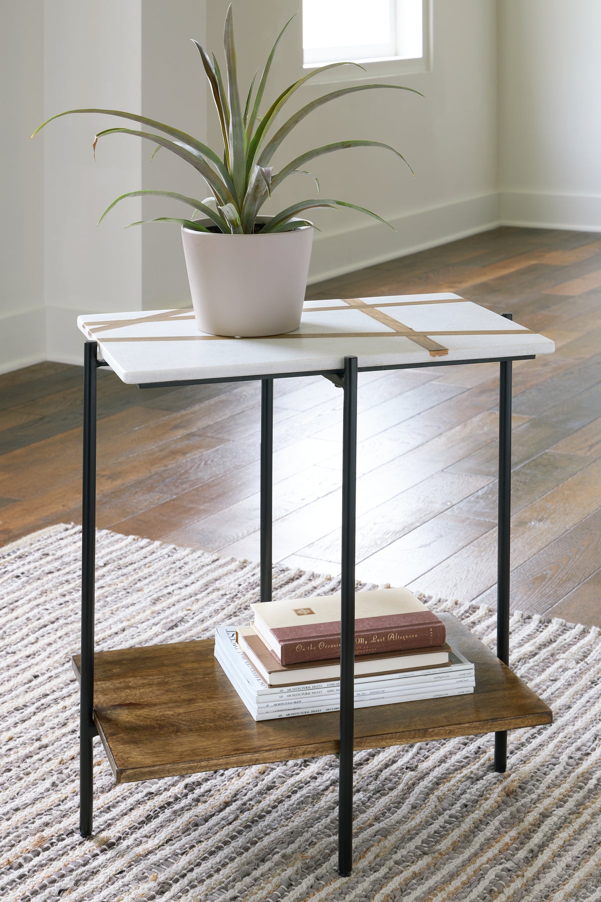 J&M Furniture - Ashley Furniture - Braxmore Accent Table - Accent Table - A4000525