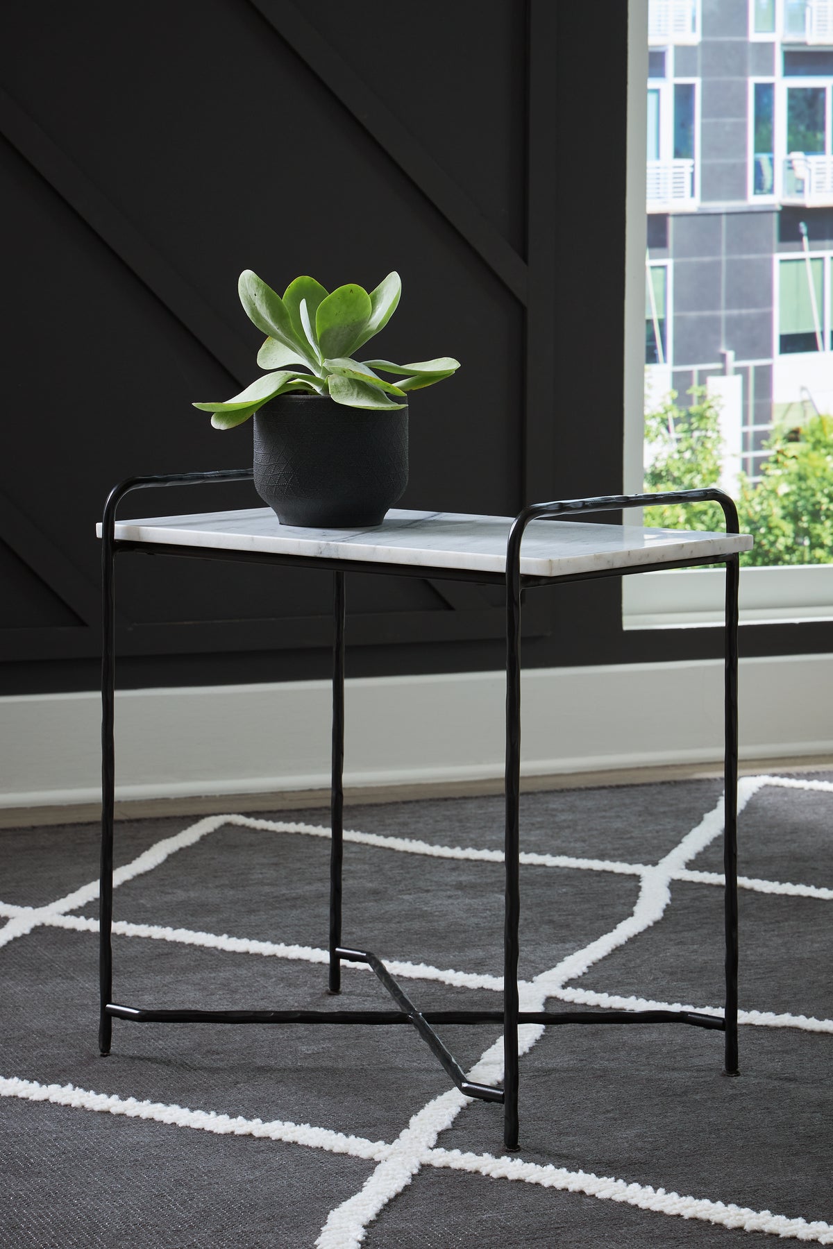 J&M Furniture - Ashley Furniture - Ashber Accent Table - Accent Table - A4000609