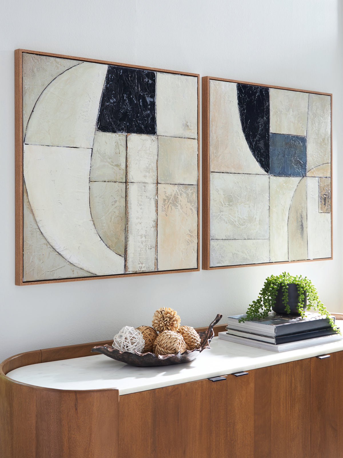 J&M Furniture - Ashley Furniture - Bexlen Wall Art (Set of 2) - Wall Art Set (Set of 2) / Tan/Taupe/Black - A8000498