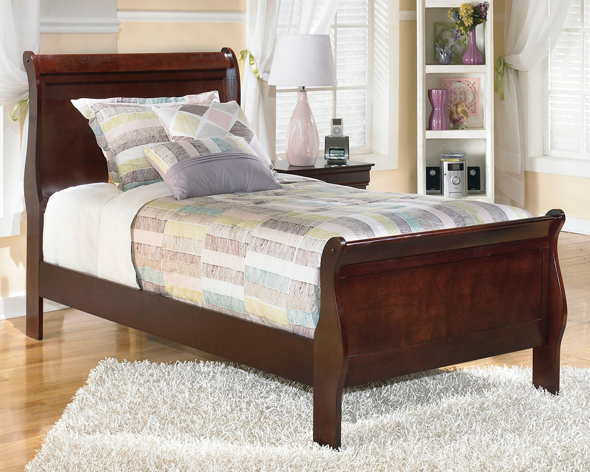 J&M Furniture - Ashley Furniture - Alisdair Twin Sleigh Bed - Twin Sleigh Bed / Reddish Brown - B376B5